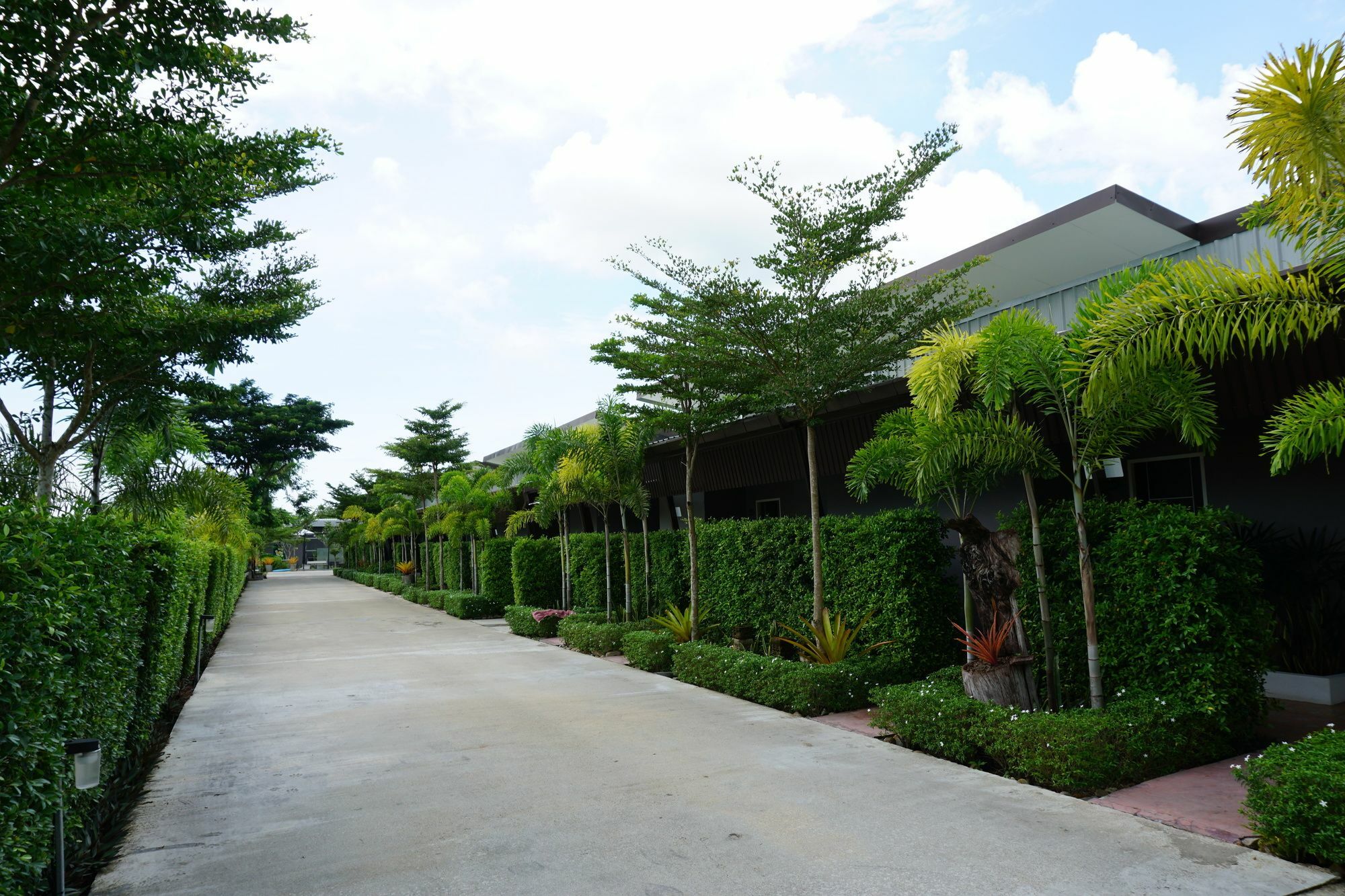 Heritage Tropical Resort Nakhon Si Thammarat Εξωτερικό φωτογραφία